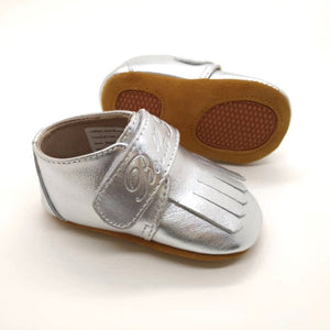 Leather Loafer in Silver (Toddler/Little Kid)